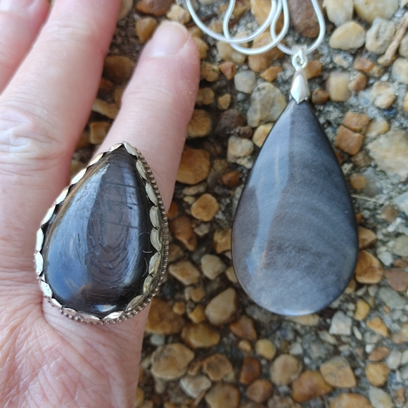 Large Black Obsidion Gemstone Pendant (2.5") -  w/ 925 Silver Overlay Chain - Picture 12 of 14